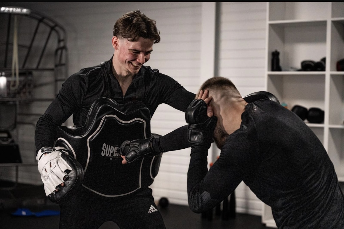 Robin Kramps leading a combat training session